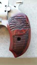 BOND ARMS PATRIOT W/HOLSTER - 45LC/410 2.5" 3" S/S WOOD